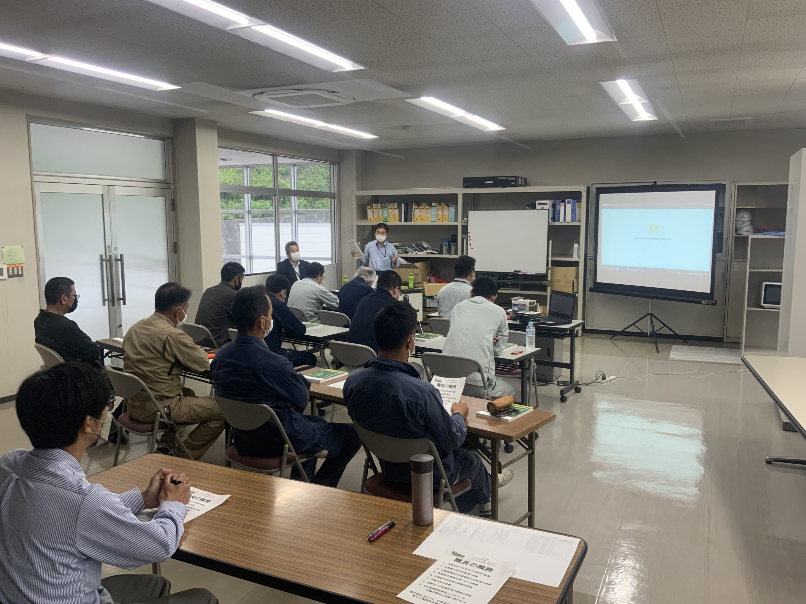 講習会参加(会場=弊社三島支社2階)